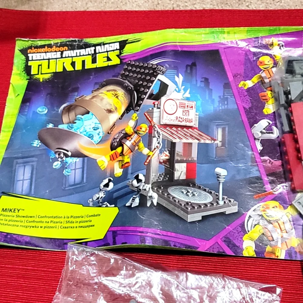 Nickelodean TNMNT Pizza Rama Mikey Set